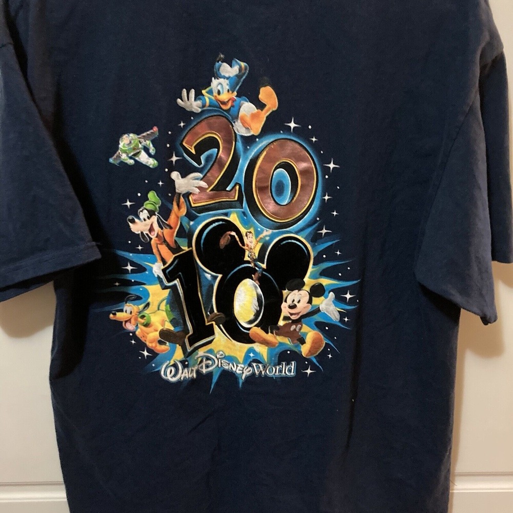 Walt Disney World 2010 T-Shirt‎ Size L Blue Short Sleeve Crewneck Mickey Mens